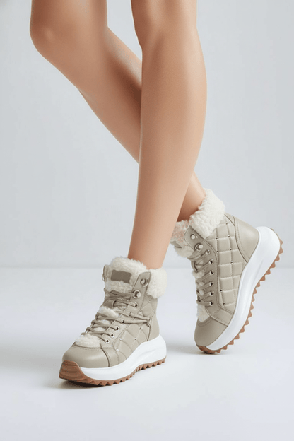 DARIS ДАМСКИ ОБУВКИ Дамски кожени боти с вълна в бежово 1003