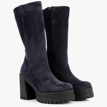 DARIS ДАМСКИ ОБУВКИ Дамски велурнеи ботуши в тъмносиньо с цип 3494