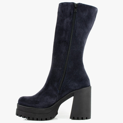 DARIS ДАМСКИ ОБУВКИ Дамски велурнеи ботуши в тъмносиньо с цип 3494
