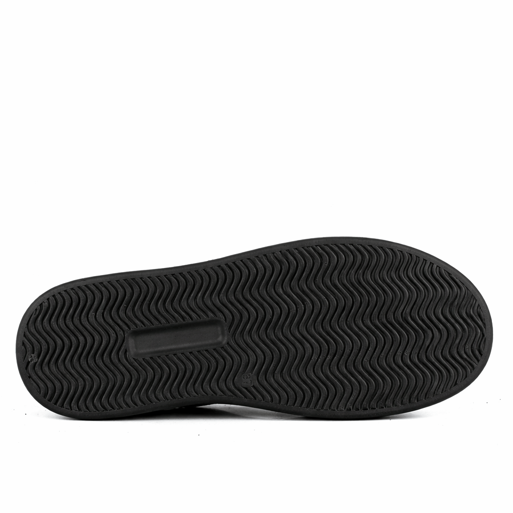 DARIS ДАМСКИ ОБУВКИ черен / 36 Дамски кожени кецове в черно с украшения на връзките w327-1