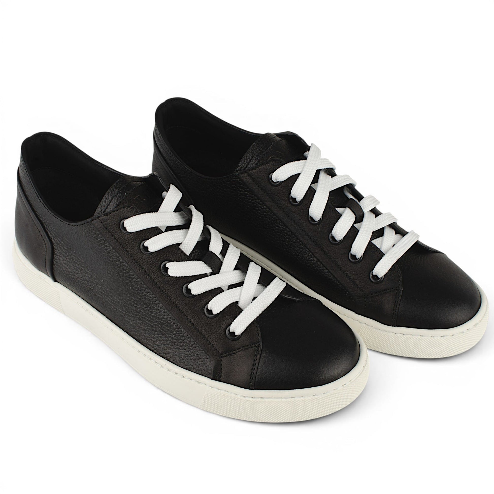 DARIS МЪЖКИ ОБУВКИ Олекотени мъжки кожени кецове в черно G052