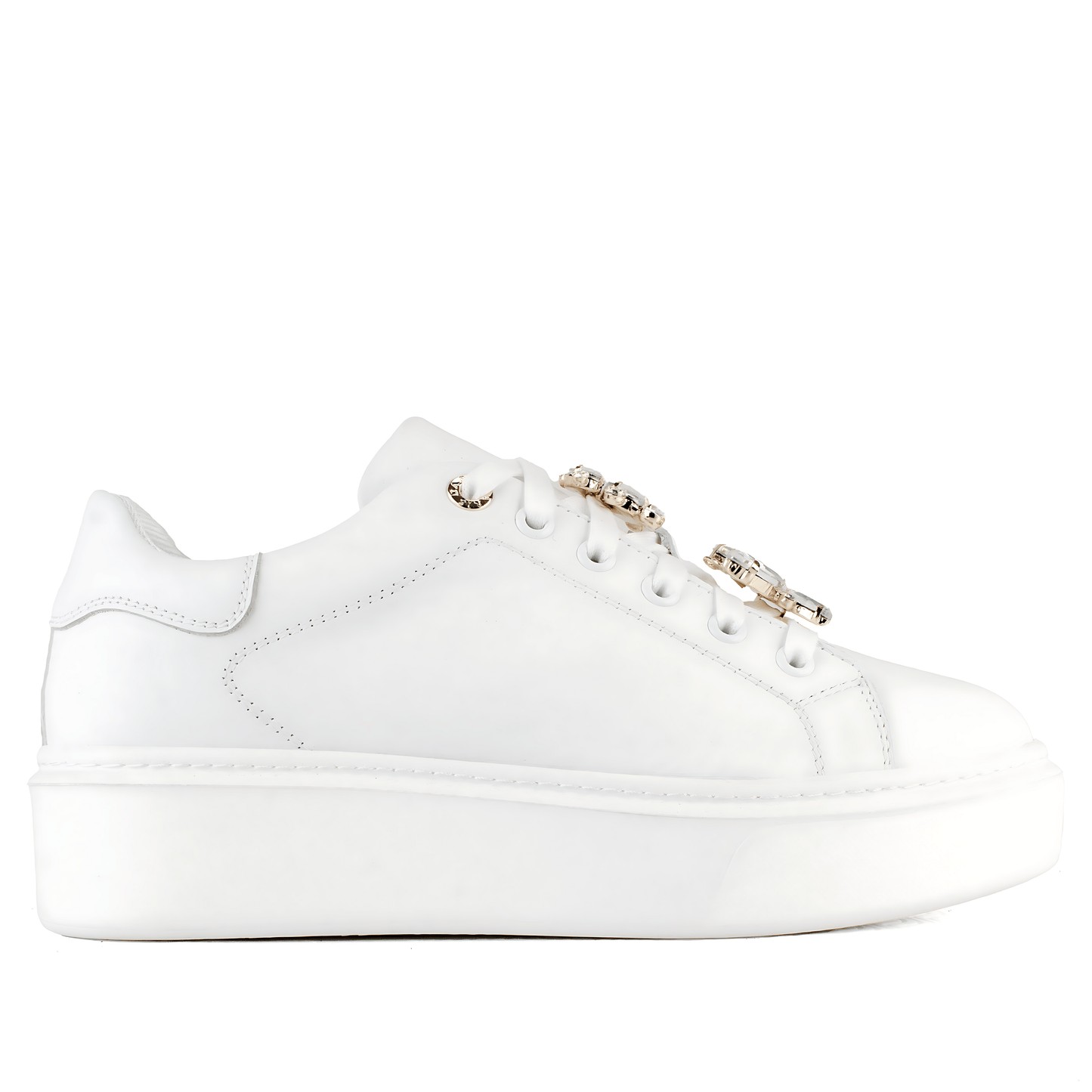 DARIS ДАМСКИ ОБУВКИ Дамски кожени кецове в бяло с украшения на връзките w327-1