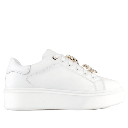 DARIS ДАМСКИ ОБУВКИ Дамски кожени кецове в бяло с украшения на връзките w327-1