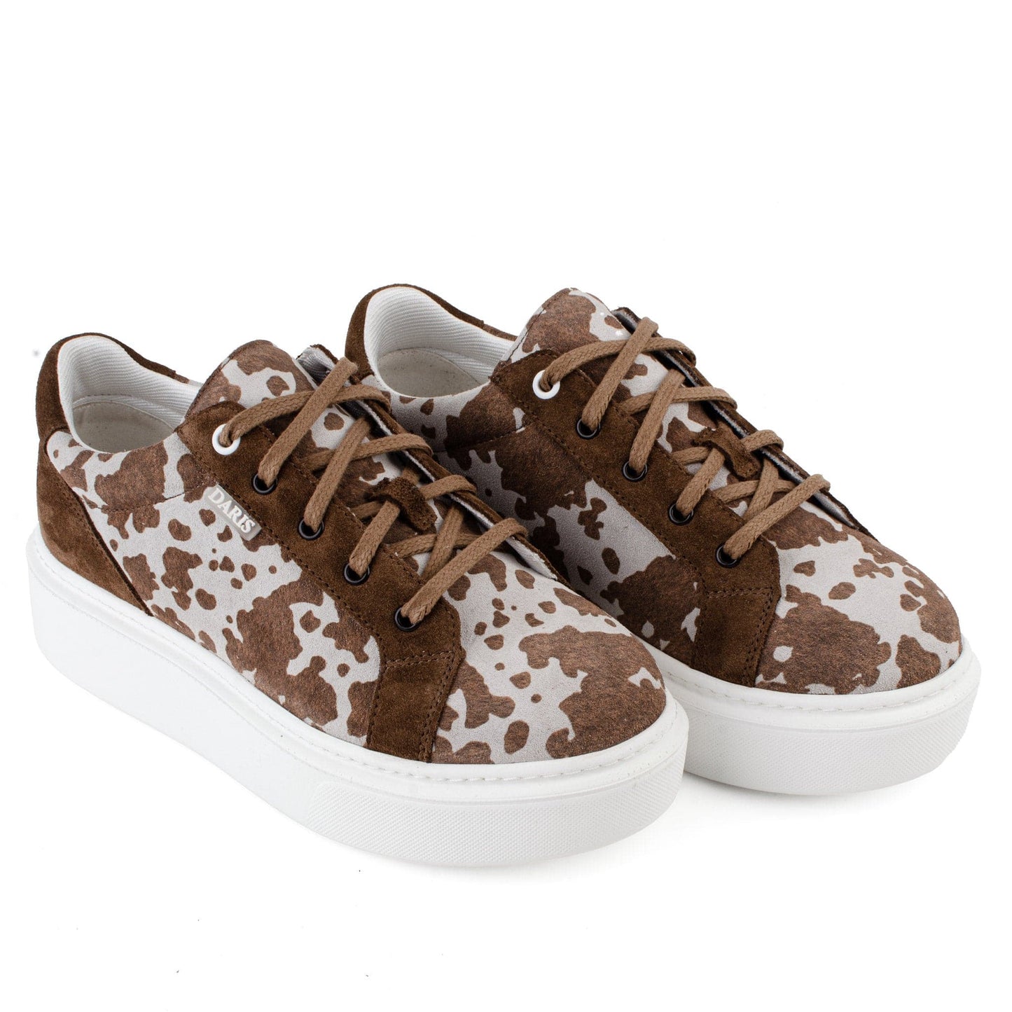 DARIS ДАМСКИ ОБУВКИ Дамски велурени сникърси в кафяво с петнист принт w393