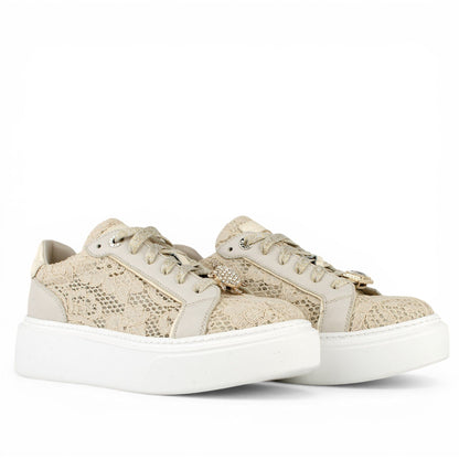 DARIS ДАМСКИ ОБУВКИ Олекотени дамски кожени сникърси в бежово и бяло с мрежа w582