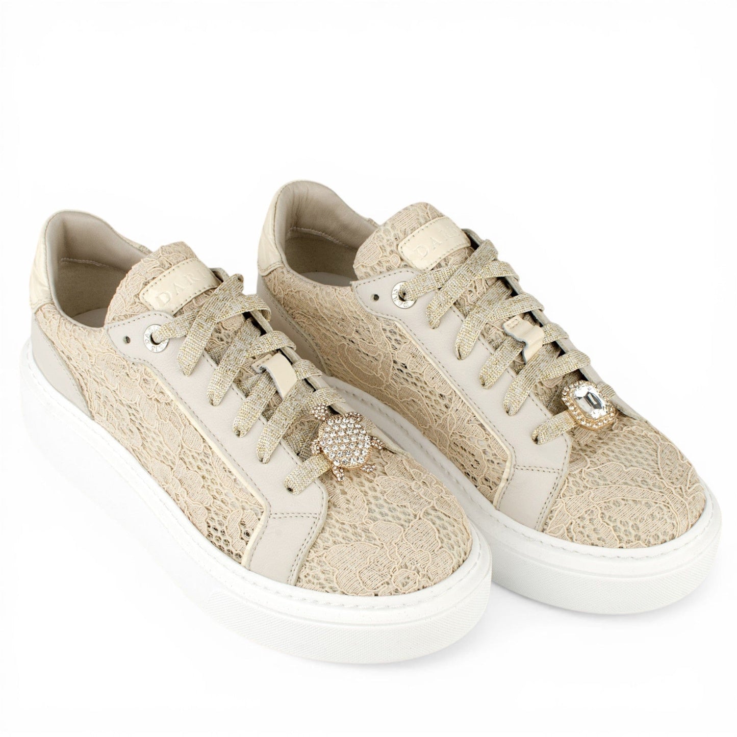 DARIS ДАМСКИ ОБУВКИ Олекотени дамски кожени сникърси в бежово и бяло с мрежа w582