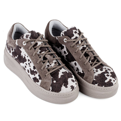 DARIS ДАМСКИ ОБУВКИ Дамски велурени сникърси с петнист принт w593