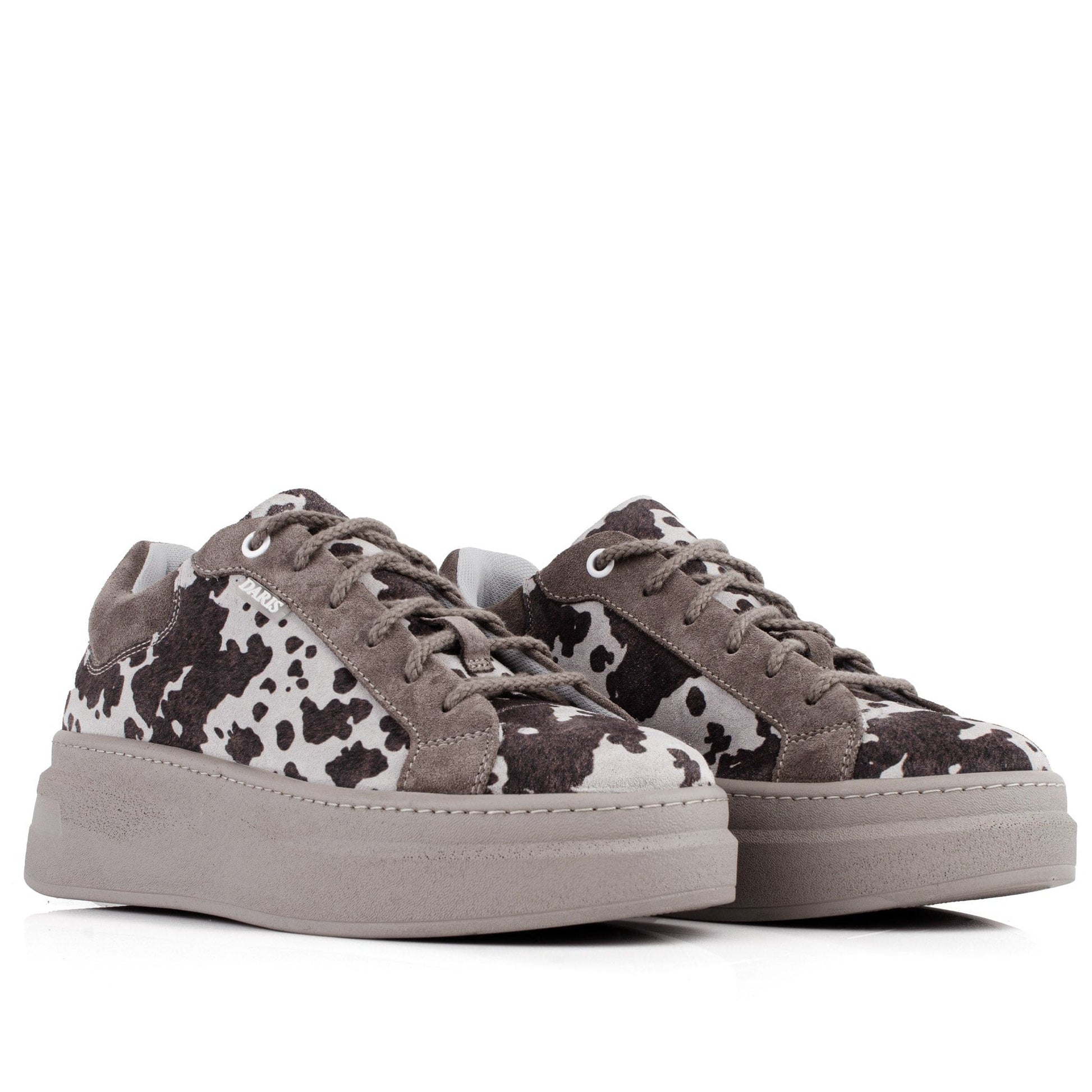 DARIS ДАМСКИ ОБУВКИ Дамски велурени сникърси с петнист принт w593