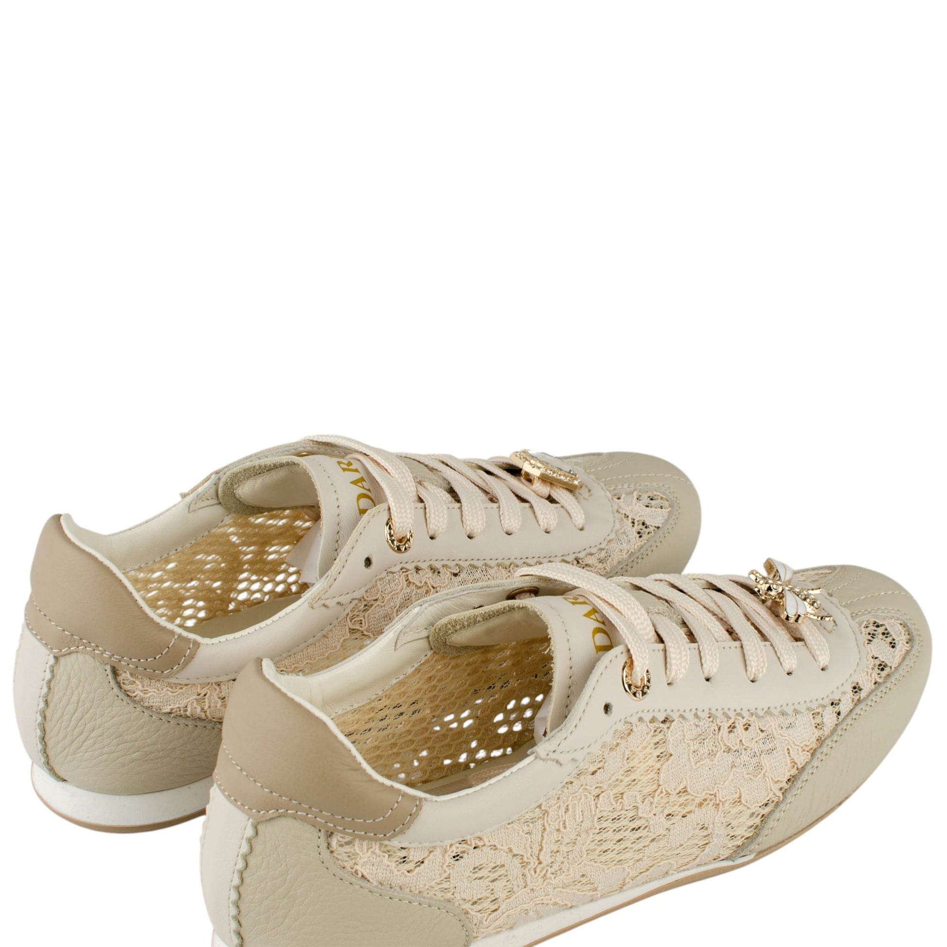 DARIS ДАМСКИ ОБУВКИ Олекотени дамски кожени сникърси на тънка подметка в бежово w595