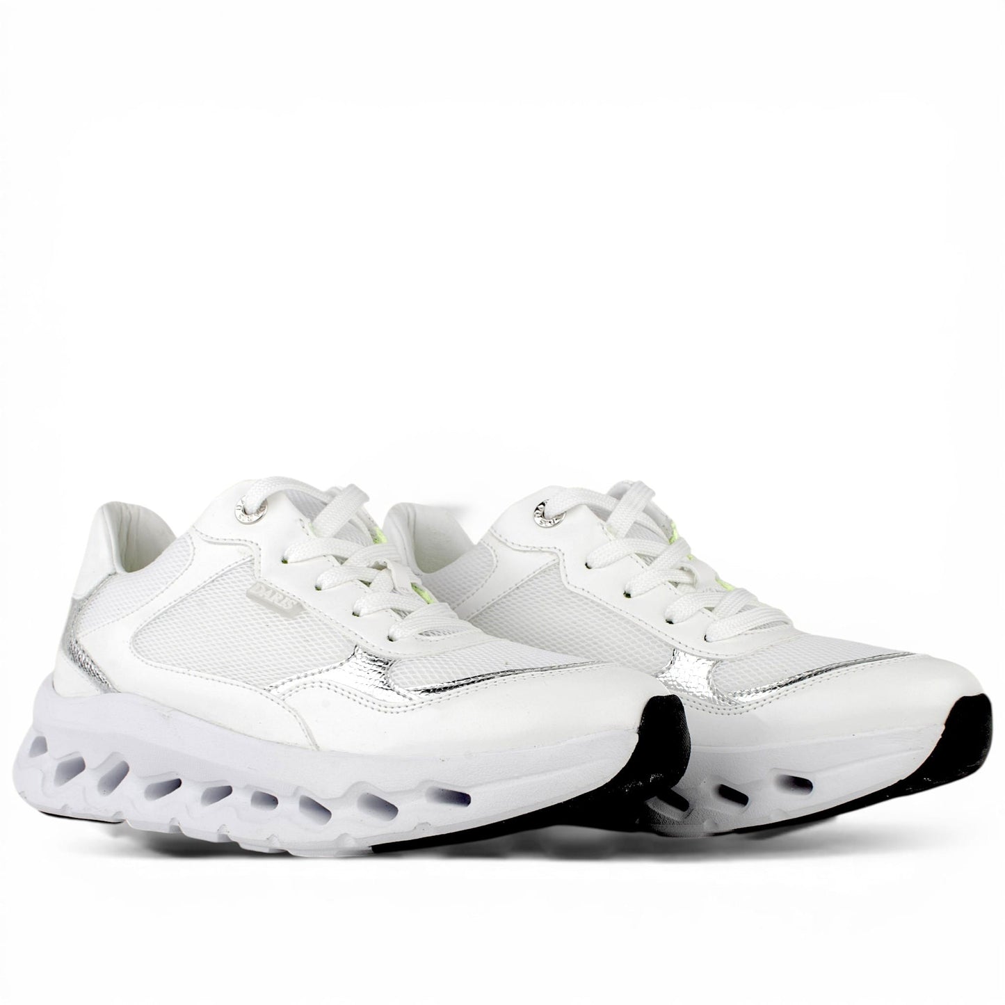 DARIS ДАМСКИ ОБУВКИ Олекотени дамски сникърси от еко кожа и текстил в бяло и сребърно w645