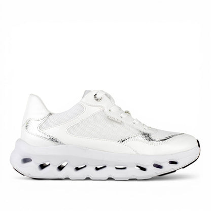 DARIS ДАМСКИ ОБУВКИ Олекотени дамски сникърси от еко кожа и текстил в бяло и сребърно w645