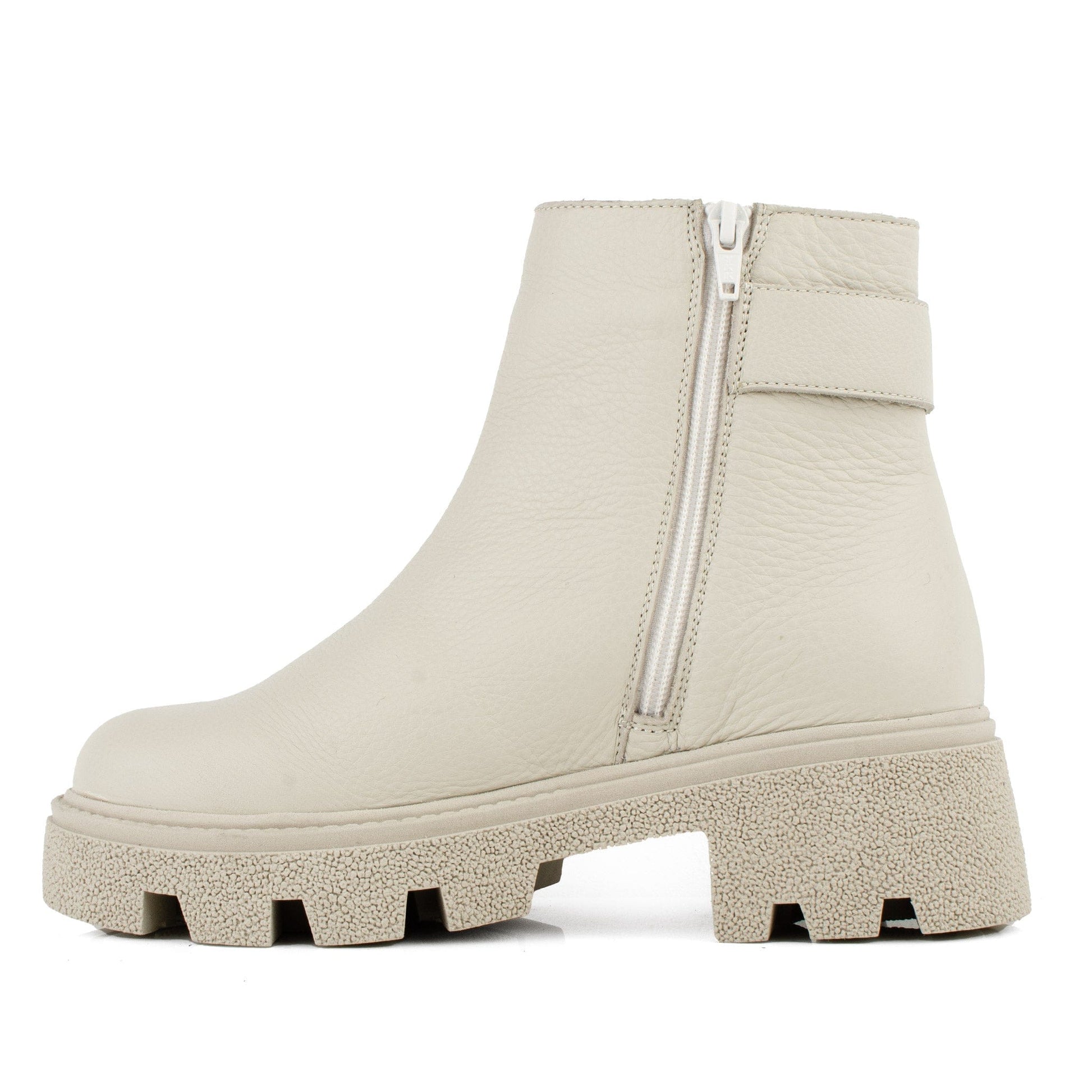 DARIS ДАМСКИ ОБУВКИ Дамски кожени боти в бежово с ластик и цип w649