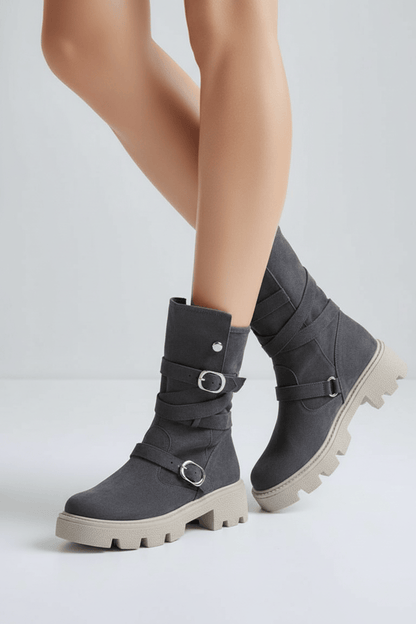 DARIS ДАМСКИ ОБУВКИ Дамски велурени боти с цип в сивосин цвят w651