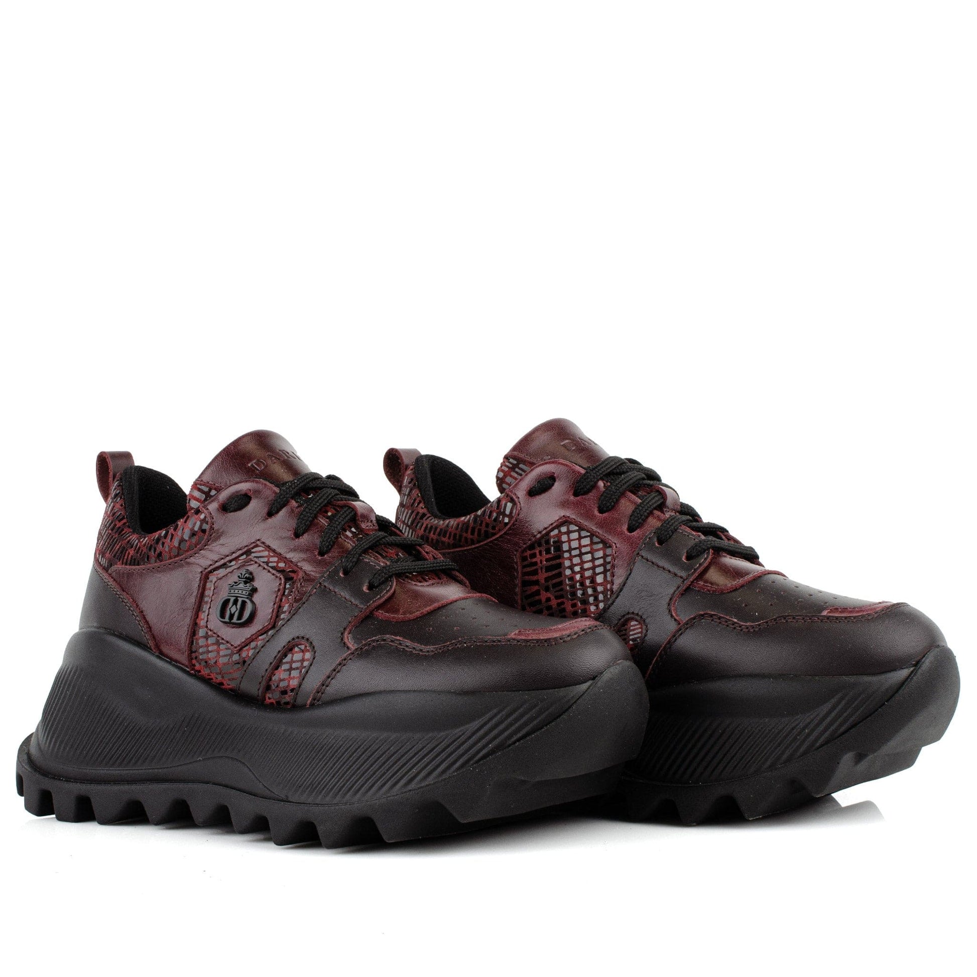 DARIS ДАМСКИ ОБУВКИ Дамски кожени сникърси в бордо и черно с платформа w652