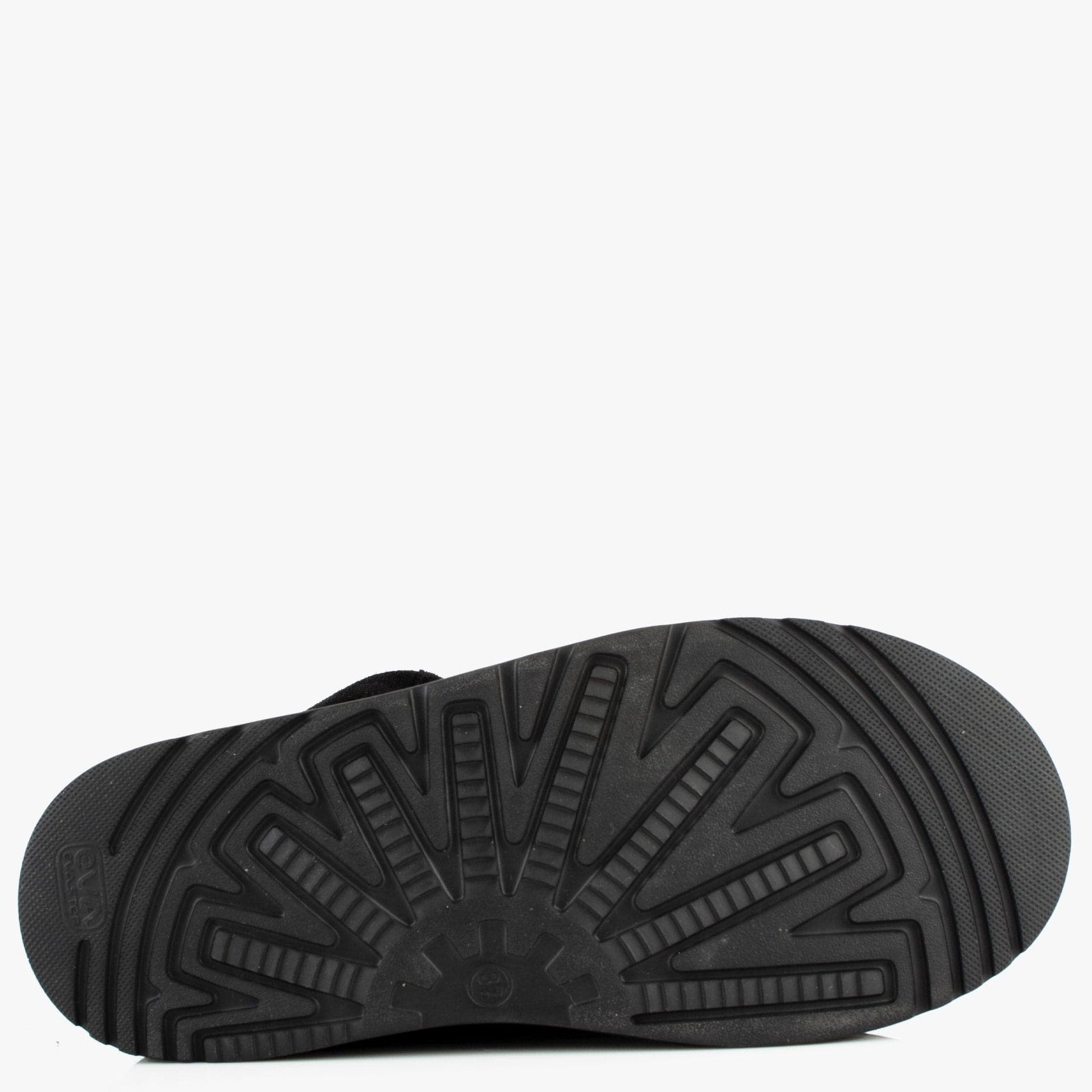 DARIS ДАМСКИ ОБУВКИ Дамски велурени ботуши в черно w660