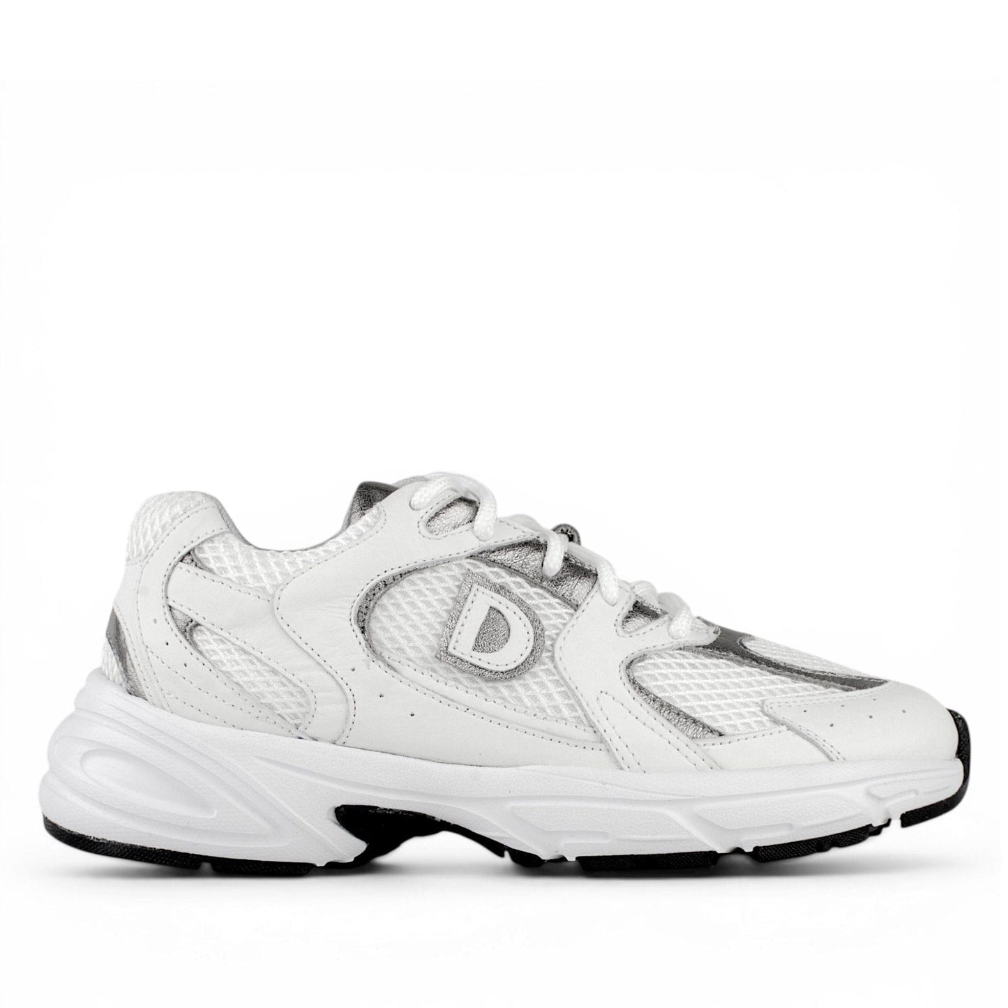 DARIS ДАМСКИ ОБУВКИ Олекотени дамски кожени сникърси в бяло и сребърно w663