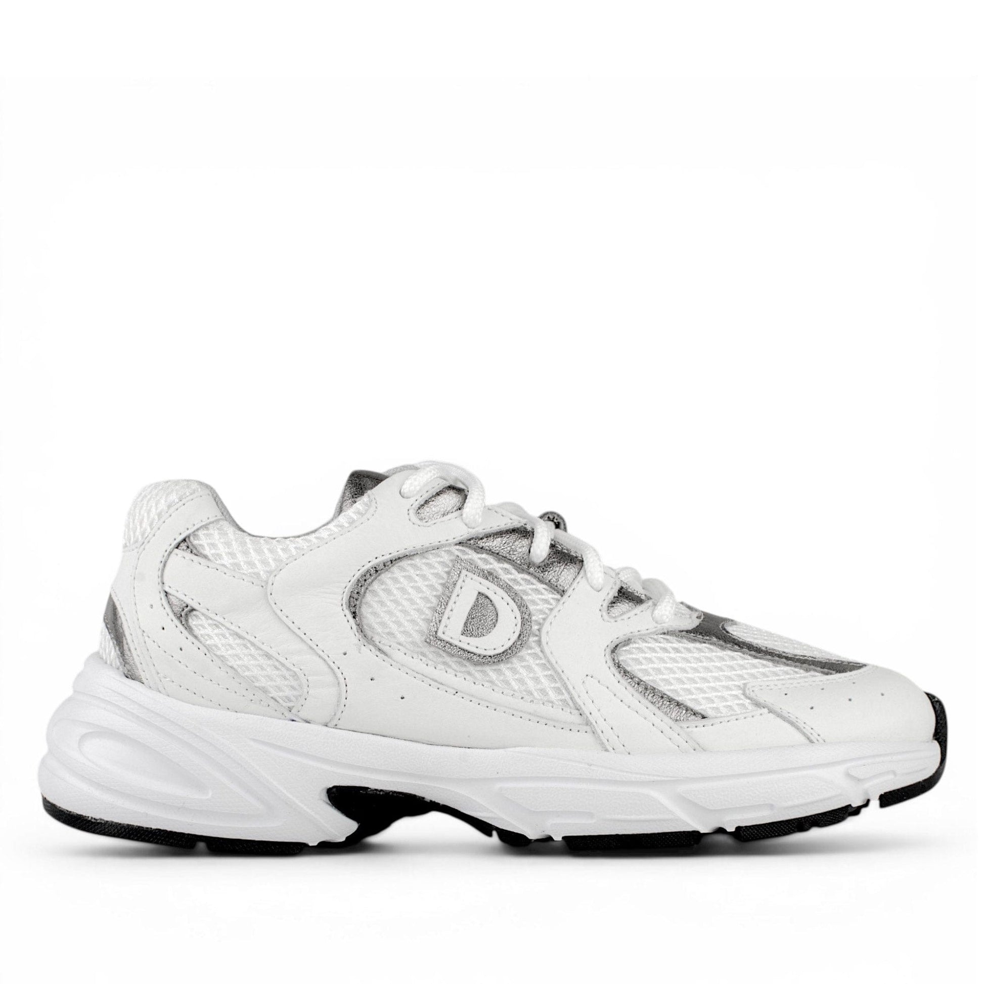 DARIS ДАМСКИ ОБУВКИ Олекотени дамски кожени сникърси в бяло и сребърно w663