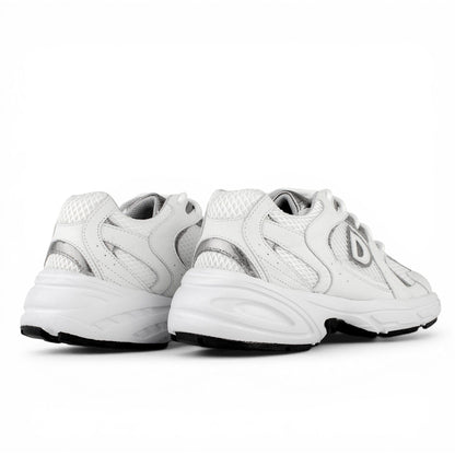 DARIS ДАМСКИ ОБУВКИ Олекотени дамски кожени сникърси в бяло и сребърно w663