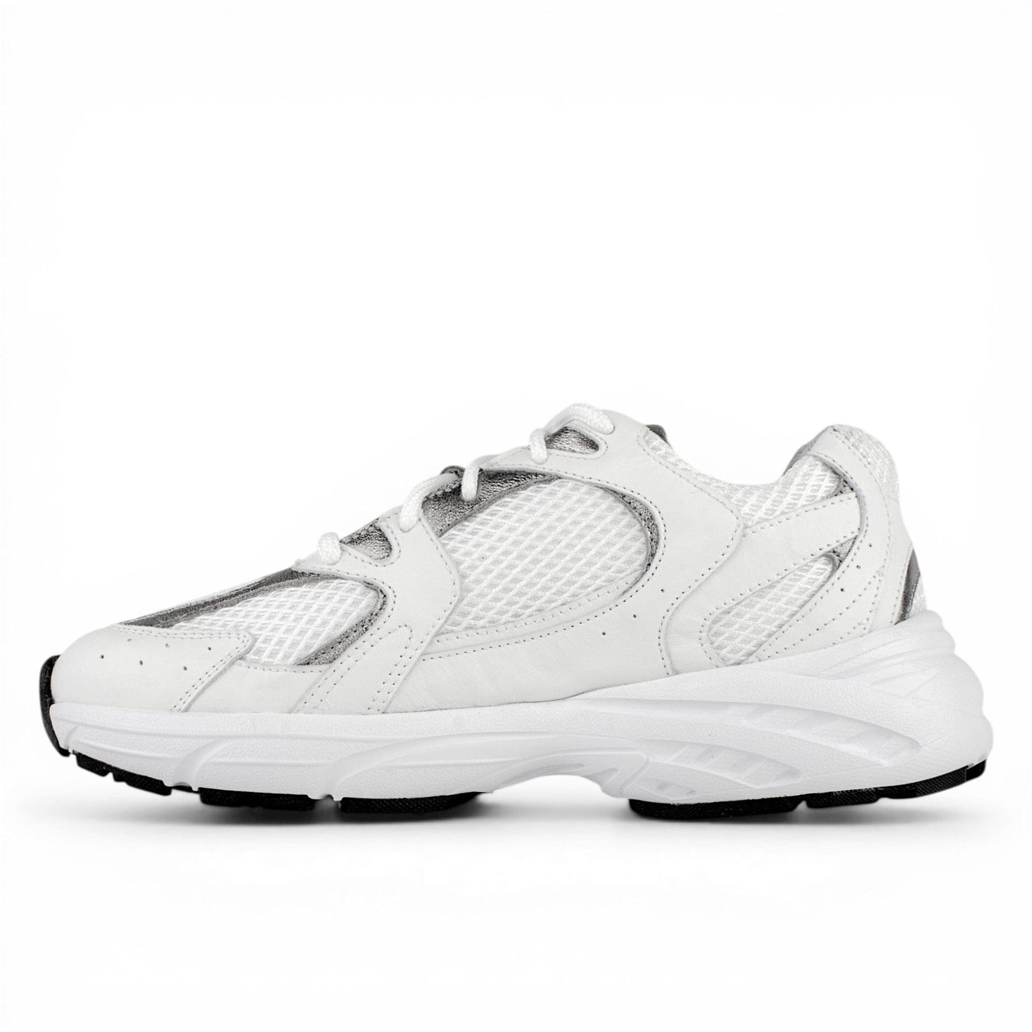 DARIS ДАМСКИ ОБУВКИ Олекотени дамски кожени сникърси в бяло и сребърно w663