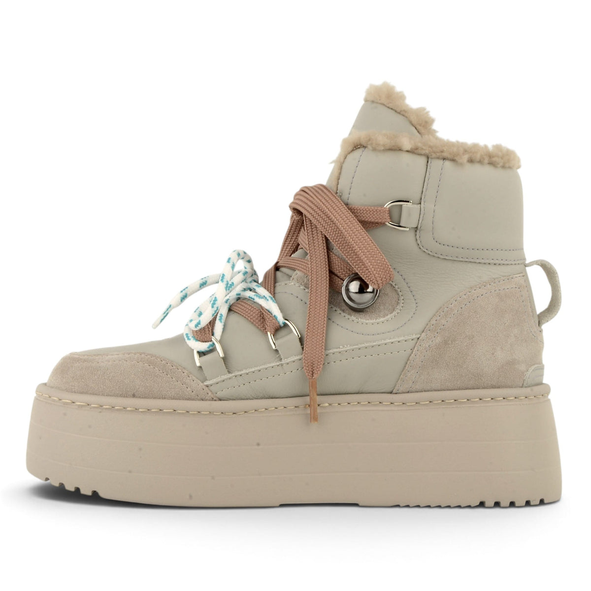 DARIS ДАМСКИ ОБУВКИ Дамски бежови кожени боти с обемно ходило W705